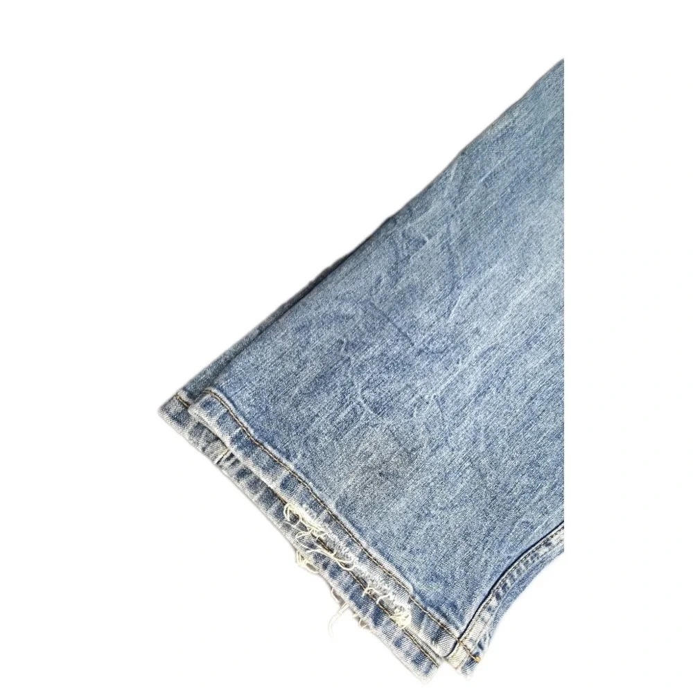 Levis levi 569
